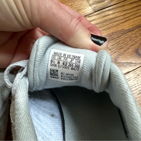 Adidas sneakers - Picture 7 of 10